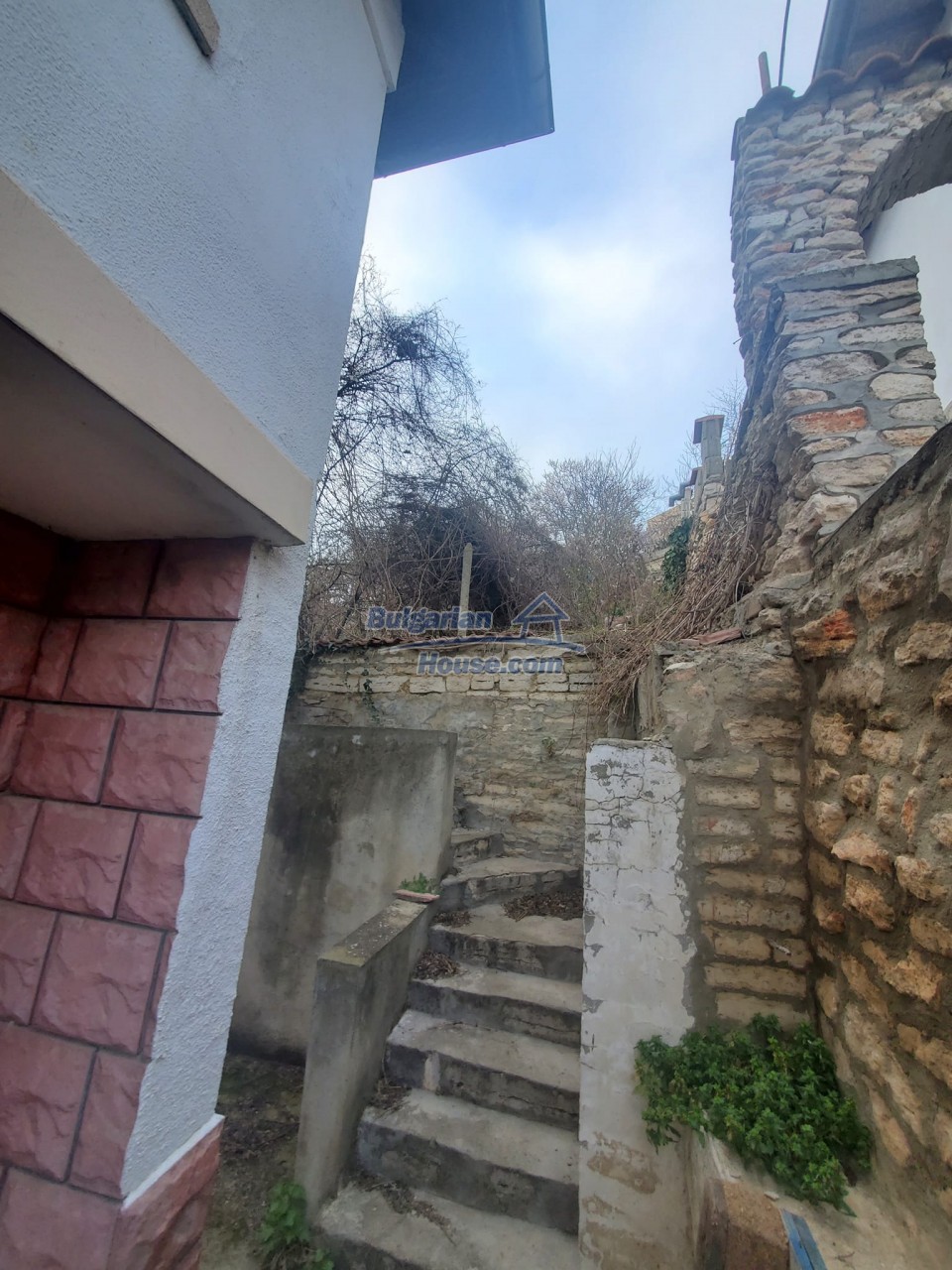 13532:8 - Three-storey house with sea view in  Balchik