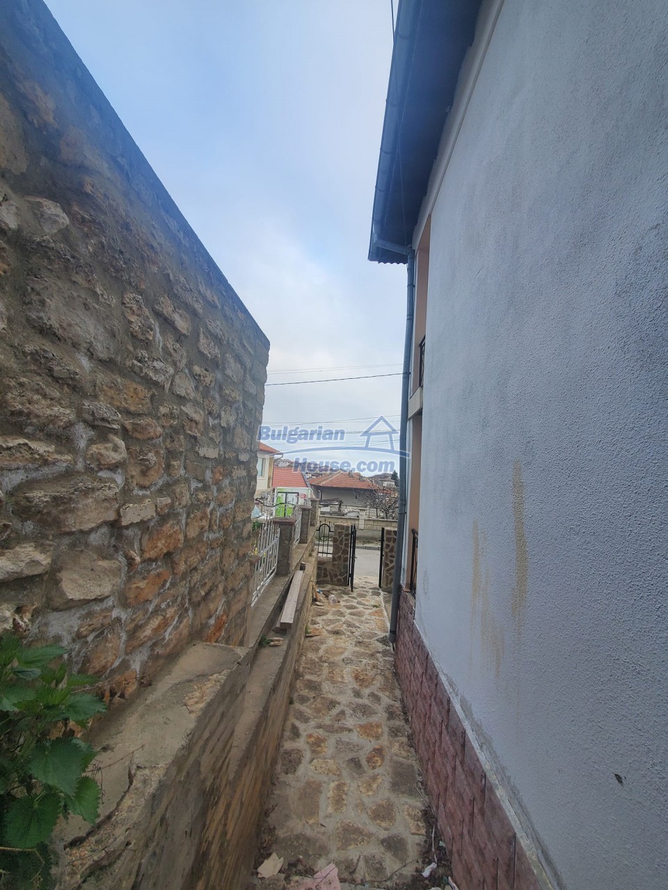 13532:24 - Three-storey house with sea view in  Balchik