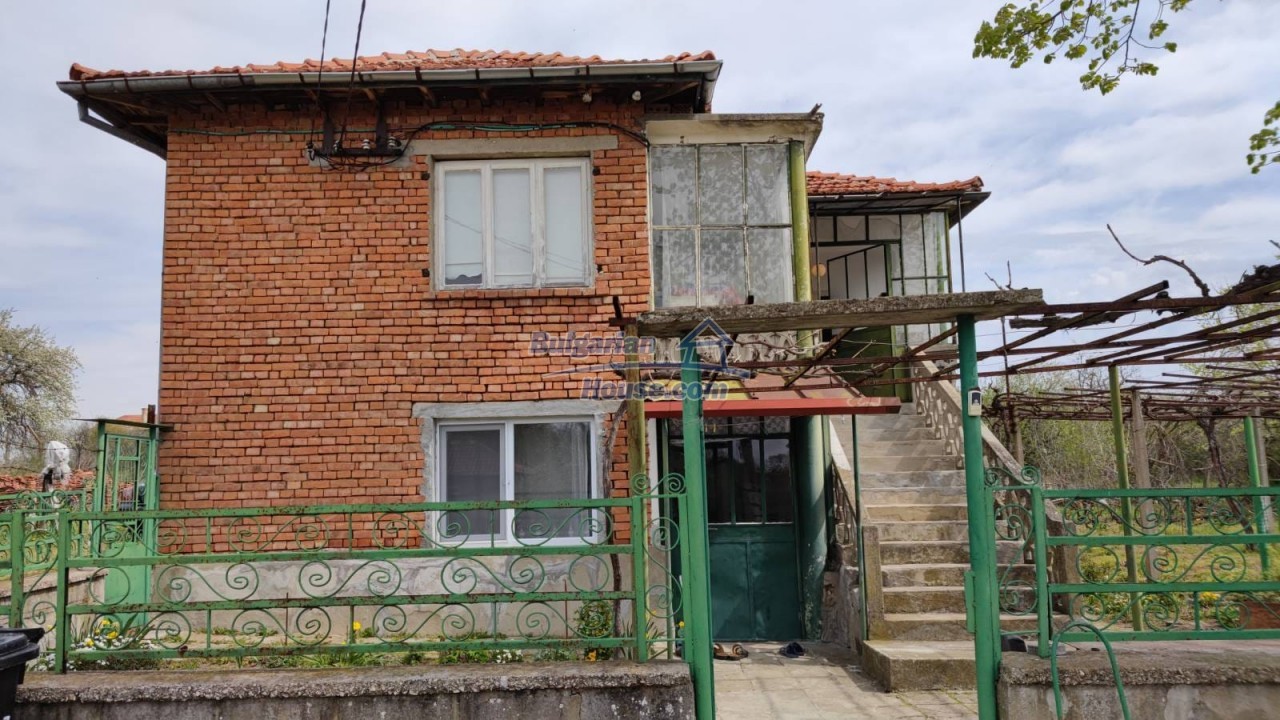 13534:6 - Bulgarian house with large yard 2300sq.m.EXCLUSIVE OFFER!