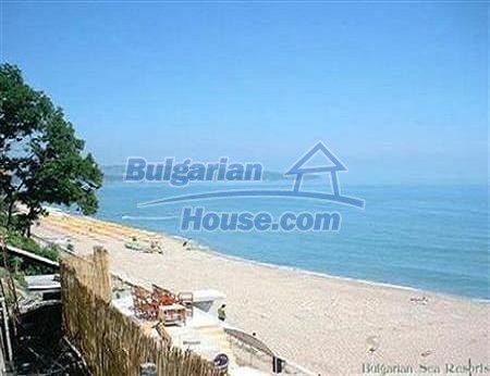 13541:13 - New three-storey house with sea view only 3km the sea!