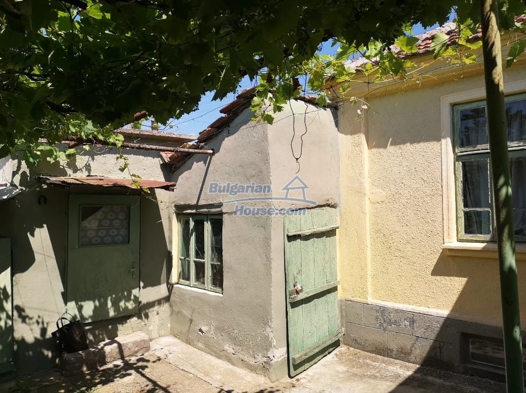 13543:7 - BULGARIAN HOUSE , IT’S A GOOD PROPERTY FOR A GOOD PRICE!   