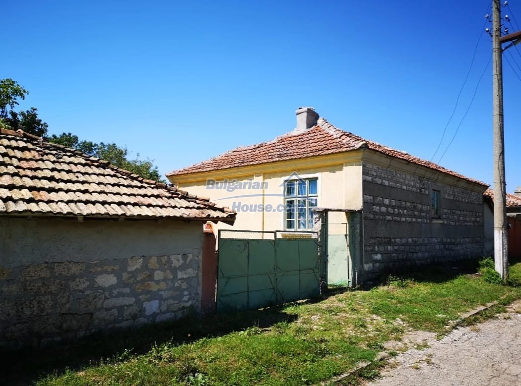 13543:1 - BULGARIAN HOUSE , IT’S A GOOD PROPERTY FOR A GOOD PRICE!   