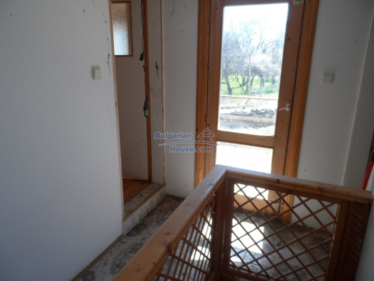 13549:20 - HOUSE WITH POOL. EXCLUSIVE OFFER ! 40 km to Varna DISCOUNTED