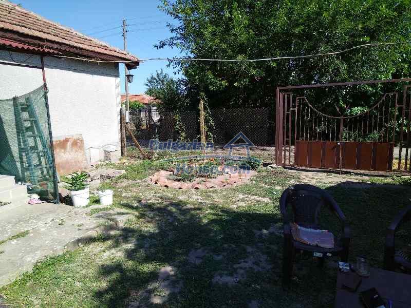 13561:43 - One storey house in good condition 18 km from Stara Zagora 