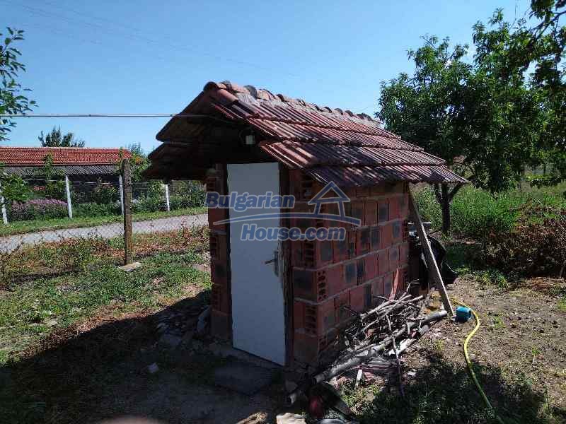 13561:54 - Едноетажна къща в село на 18 км от Стара Загора