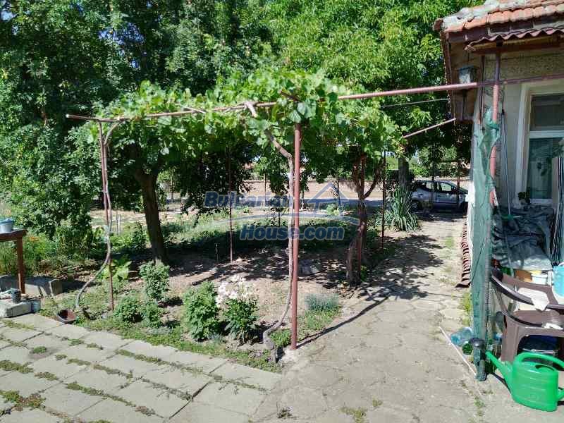 13561:61 - One storey house in good condition 18 km from Stara Zagora 
