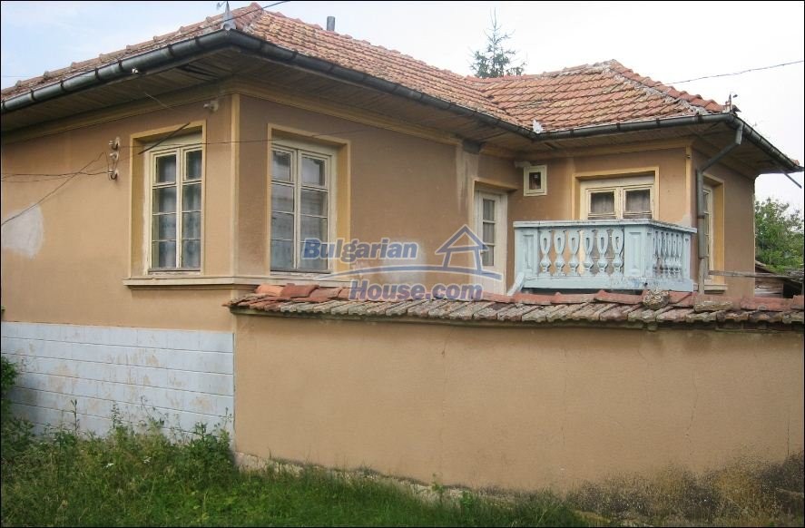 13564:3 - Cheap Bulgarian house 55km to Veliko Tranovo near  fishing lake