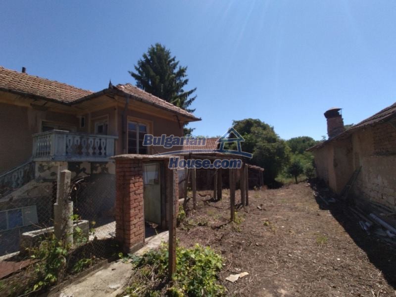 13564:6 - Cheap Bulgarian house 55km to Veliko Tranovo near  fishing lake