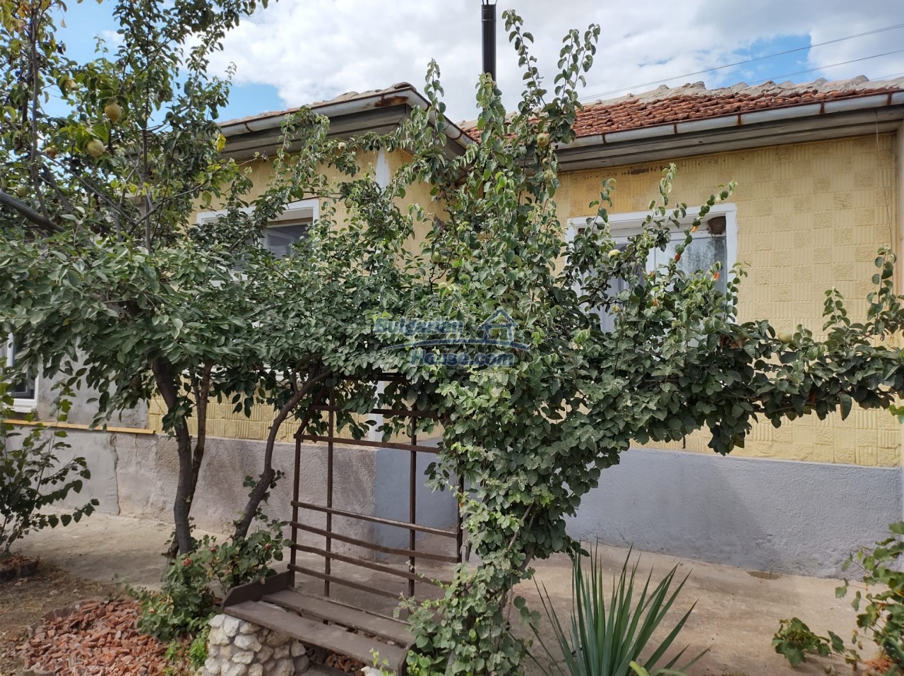 13565:64 - The WALNUT HOUSE - renovated property 55 km from Plovdiv