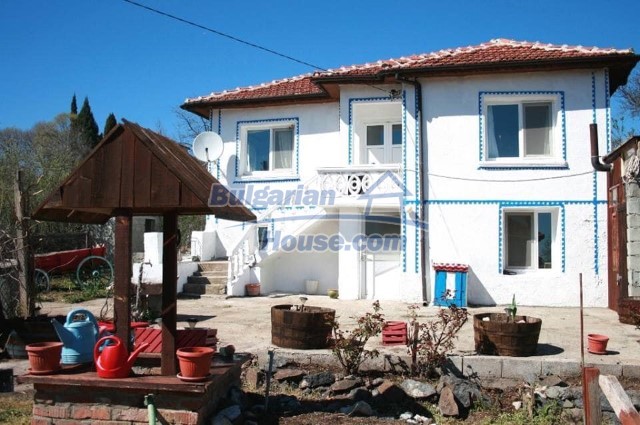 13572:4 - Two storey house for sale 20 km from Elhovo 
