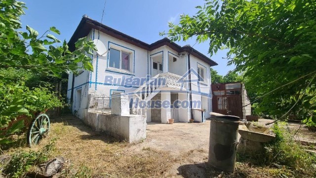 13572:1 - Two storey house for sale 20 km from Elhovo 