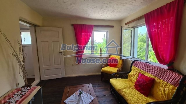 13572:41 - Two storey house for sale 20 km from Elhovo 