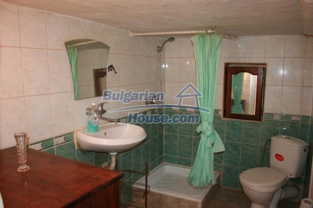 13572:59 - Two storey house for sale 20 km from Elhovo 