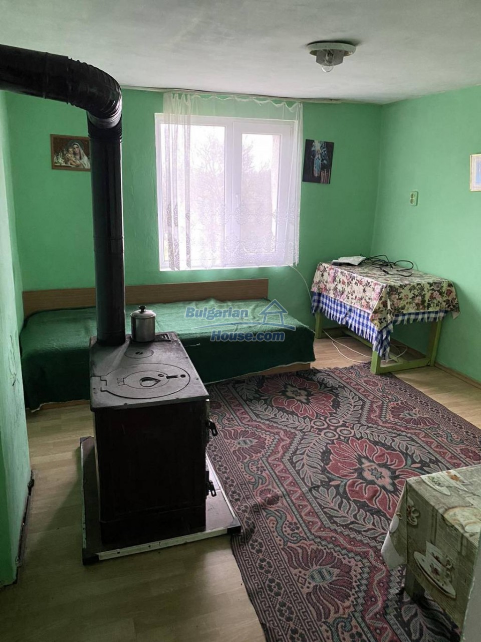 13575:6 - House in good condition 9 km from Elhovo and 100 km from Burgas