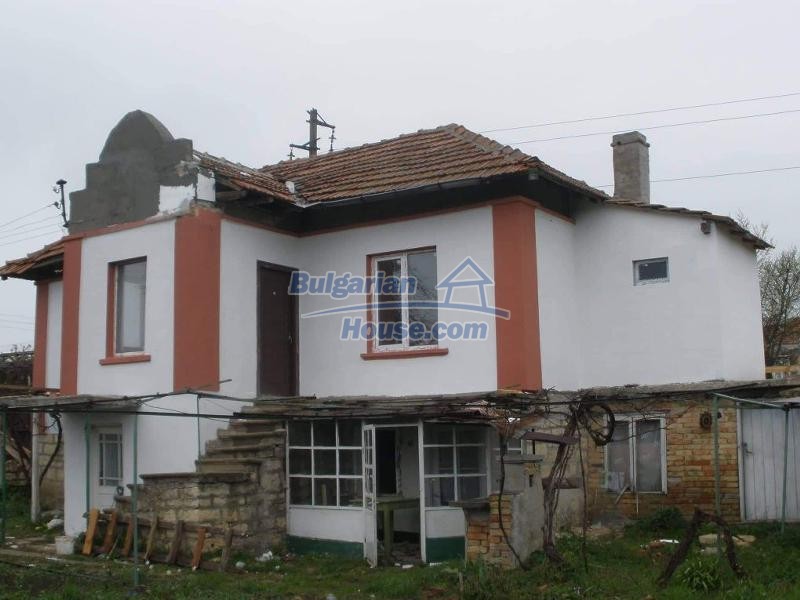 13582:8 - Cozy bulgarian house for sale near Valchi Dol