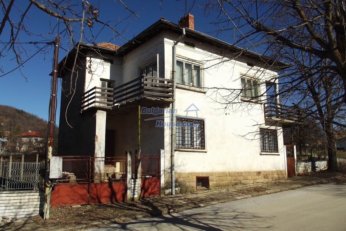 9261:10 - Four bedroom Bulgarian house for sale in Vratsa region