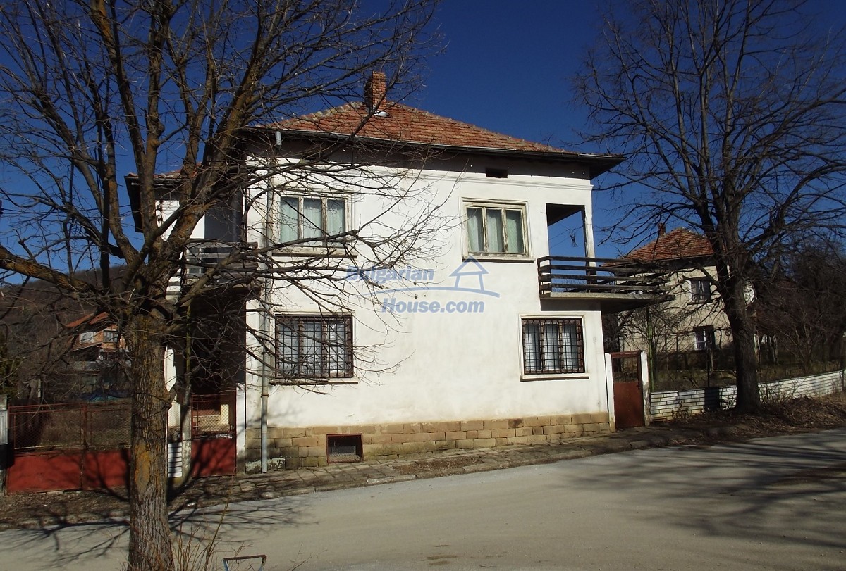 9261:9 - Four bedroom Bulgarian house for sale in Vratsa region