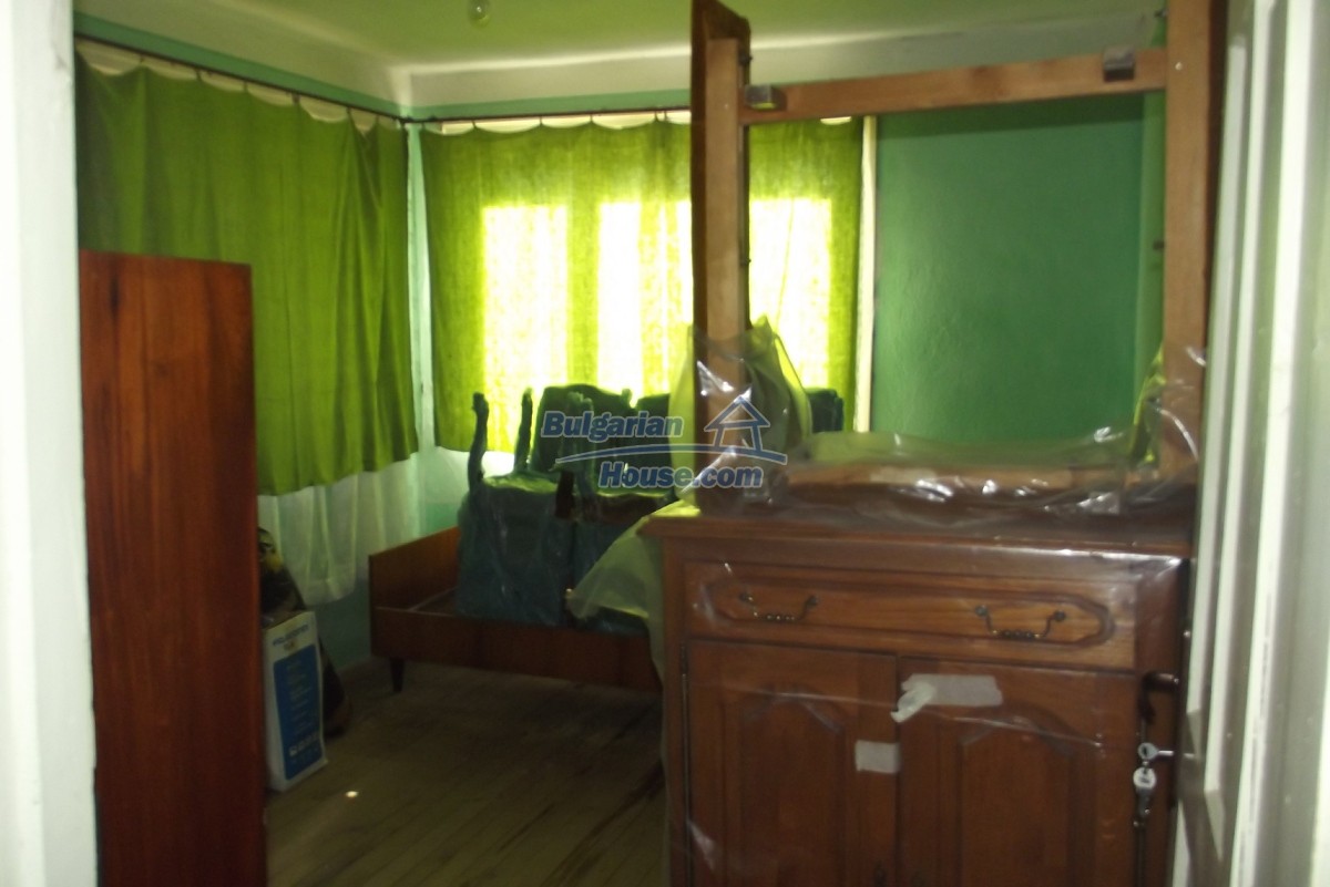 9261:63 - Four bedroom Bulgarian house for sale in Vratsa region