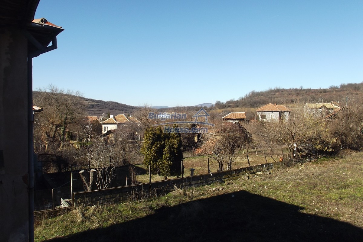 9261:76 - Four bedroom Bulgarian house for sale in Vratsa region