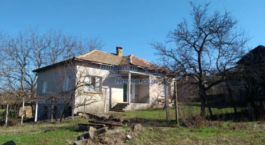 13604:5 - Nice rural house 27 km from Popovo and 40 km from Danube