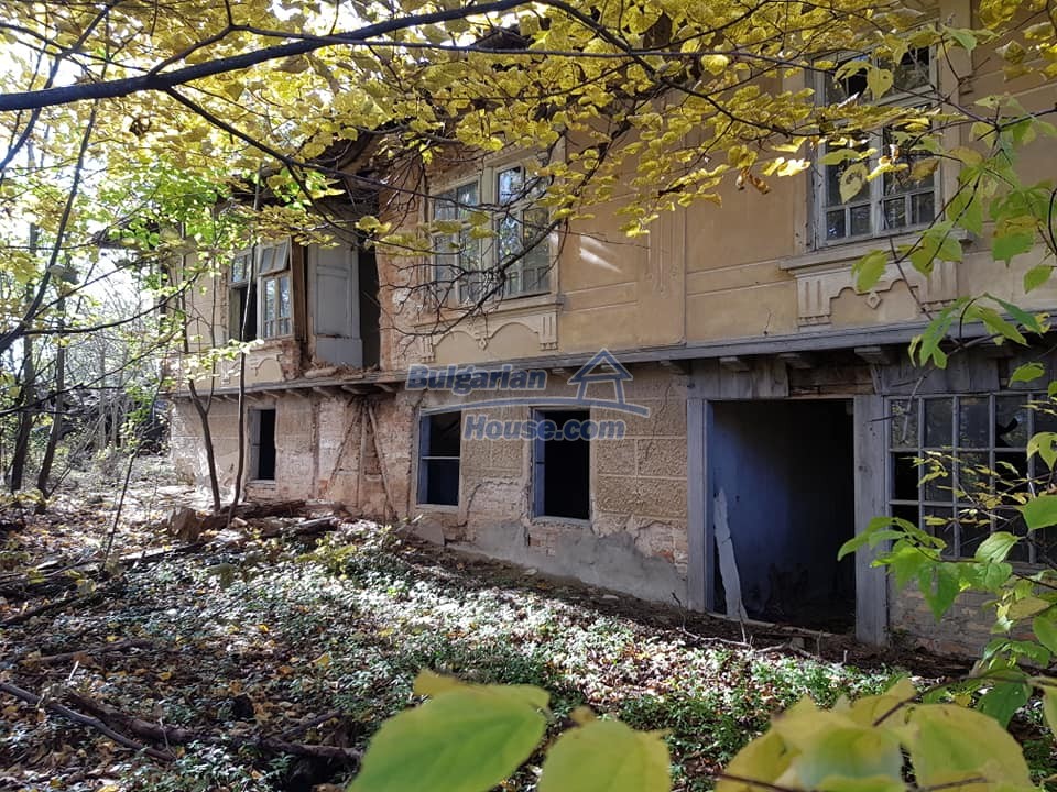 13609:6 - Cheap Bulgarian house for sale with a garden - future project 