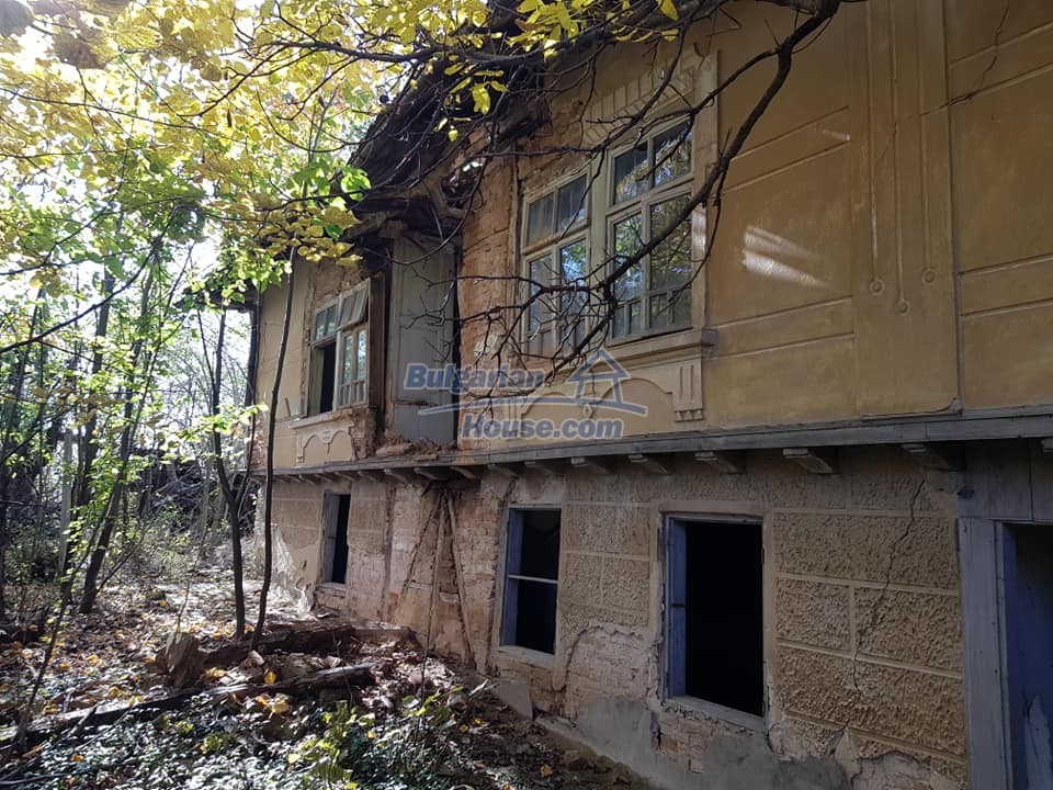 13609:7 - Cheap Bulgarian house for sale with a garden - future project 