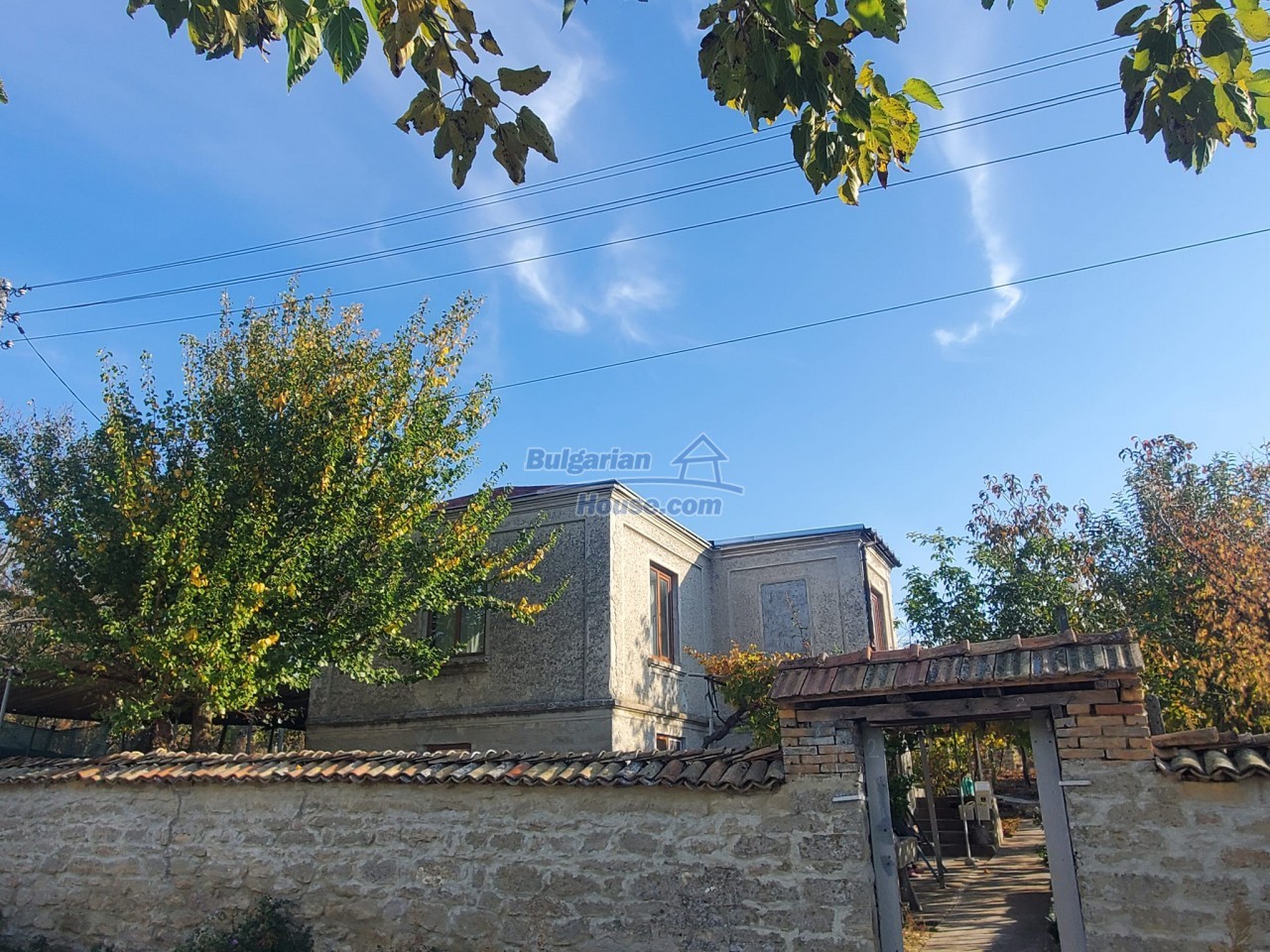 13611:1 - TRADITIONAL BULGARIAN DESIGN !STONE BUILD HOME !  