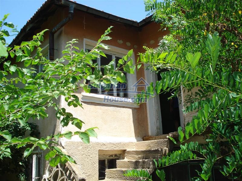 13618:2 - Two houses and 8465 sq.m land in a village 26km from Elhovo town