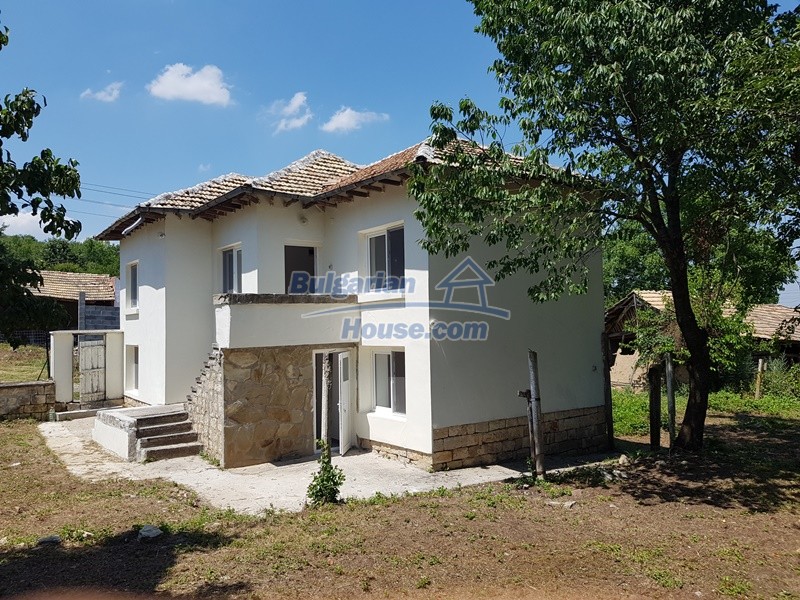13630:4 - Renovated house for sale close to Popovo town ready to move into