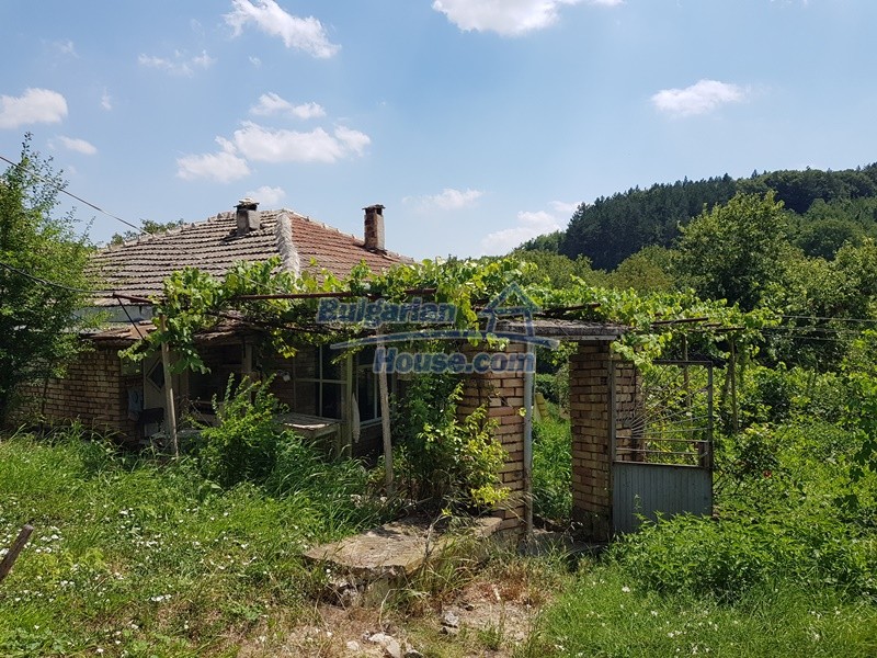 13631:45 - House with massive outbuilding garden and marvelous views Popovo