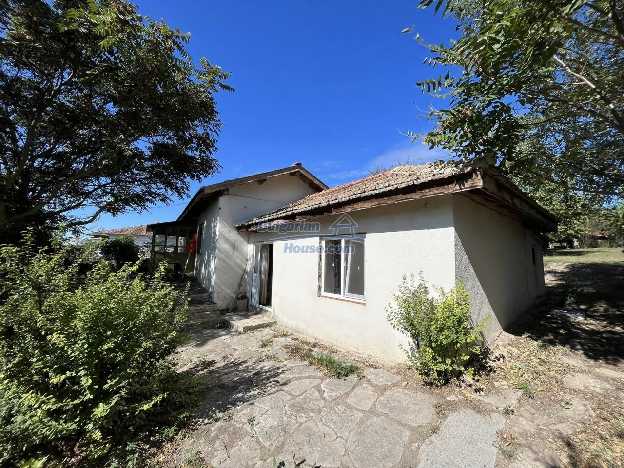 Houses / Villas for sale near Dobrich - 13760