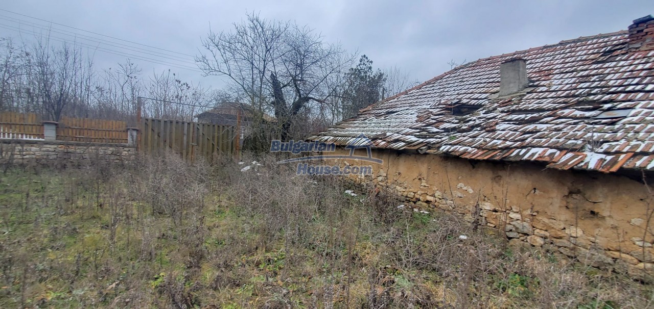 13439:20 - Cozy Bulgarian property ONLY 20 km to the sea ready to live in