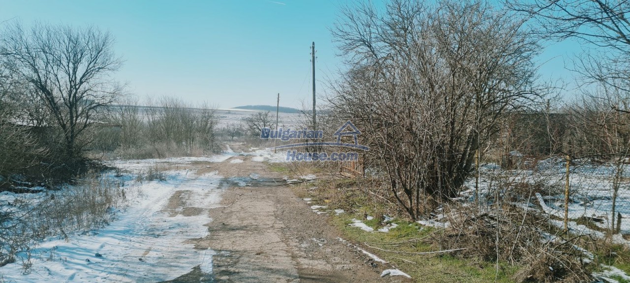 13827:9 - A large plot of 3600 square meters in the village of Kardam