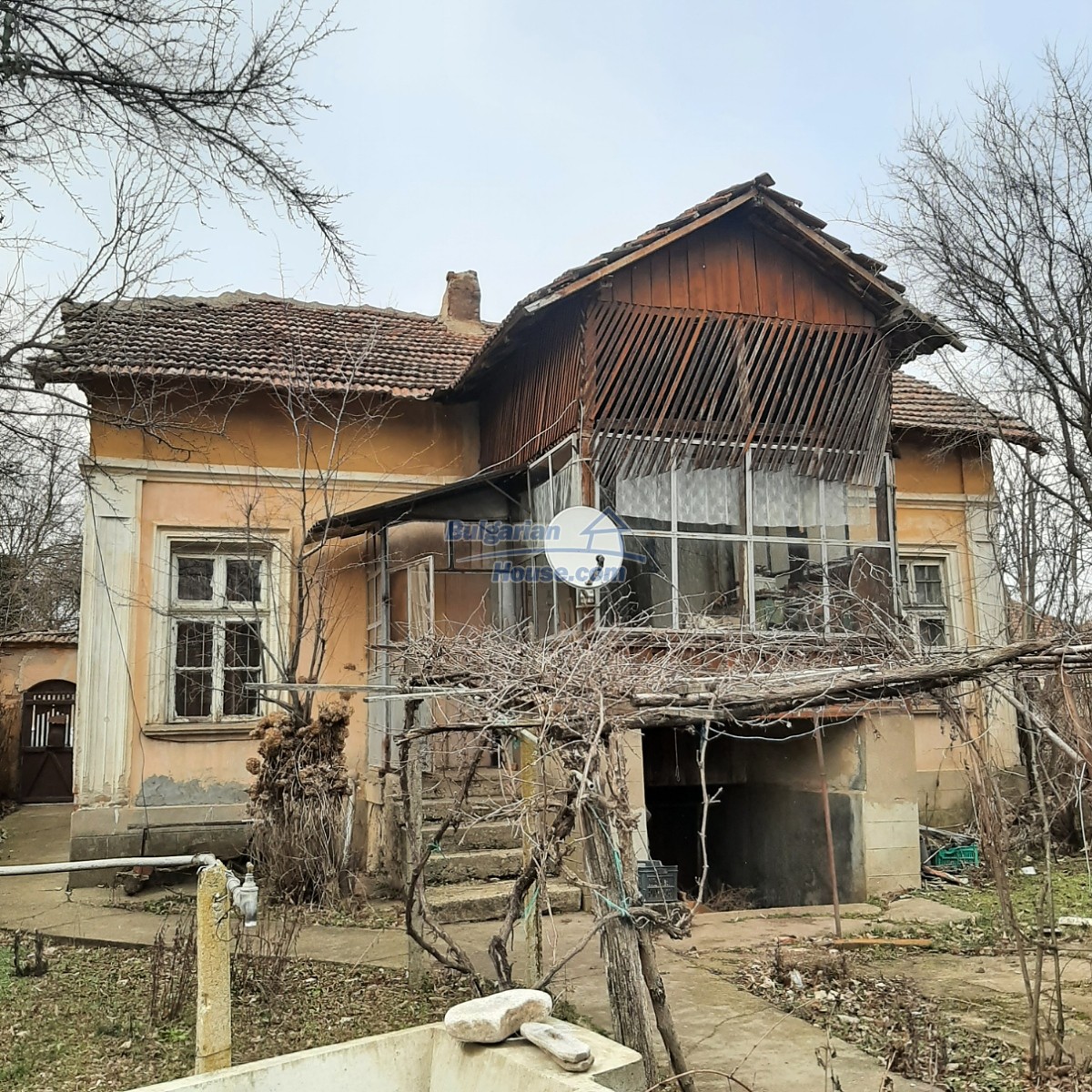 13850:2 - Village Bulgarian house for sale in Vratsa region close to park
