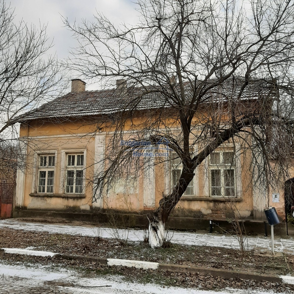 13850:8 - Village Bulgarian house for sale in Vratsa region close to park