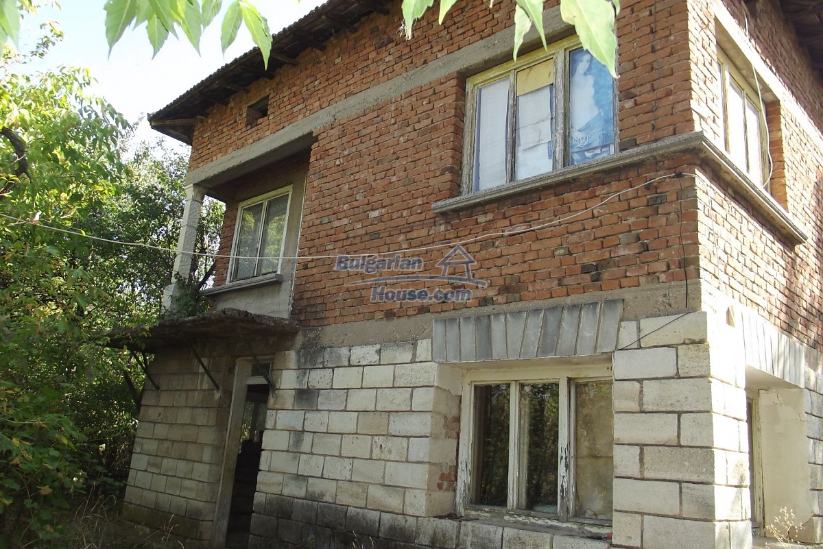 13853:3 - House for sale 20 km from Montana and  140 km from Sofia 