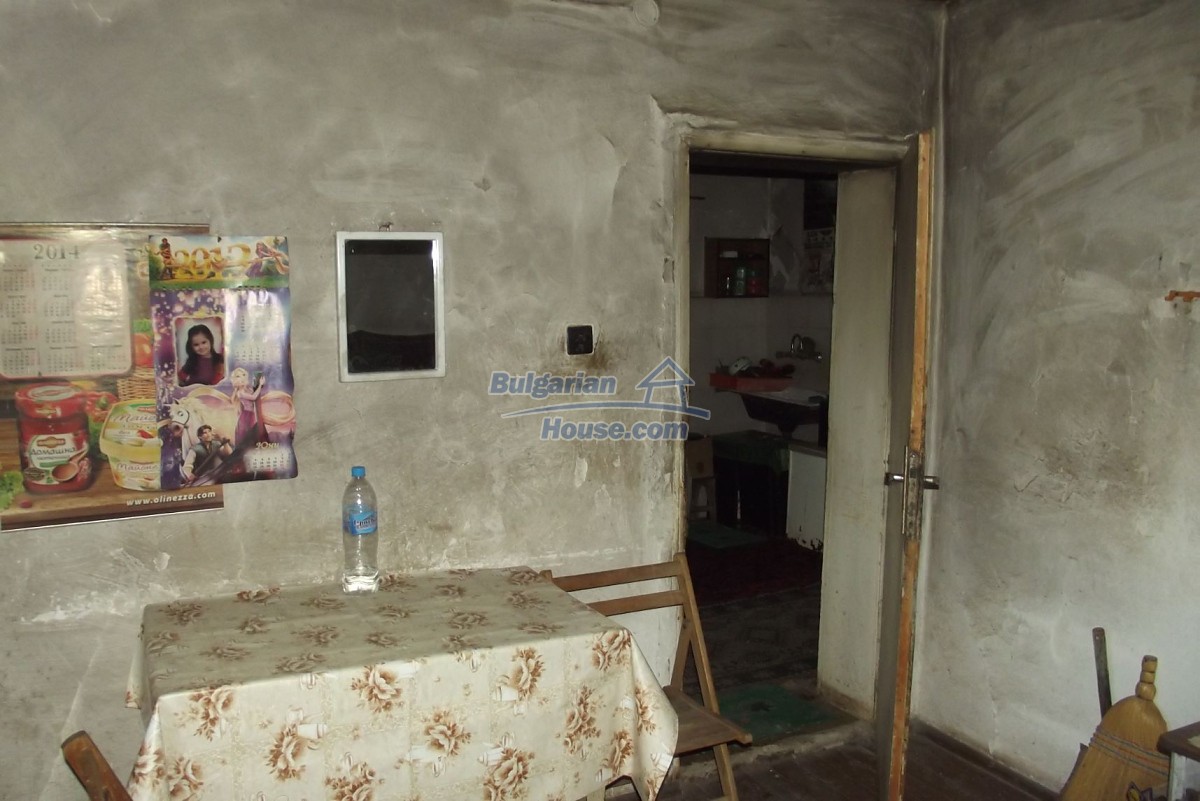 13853:16 - House for sale 20 km from Montana and  140 km from Sofia 
