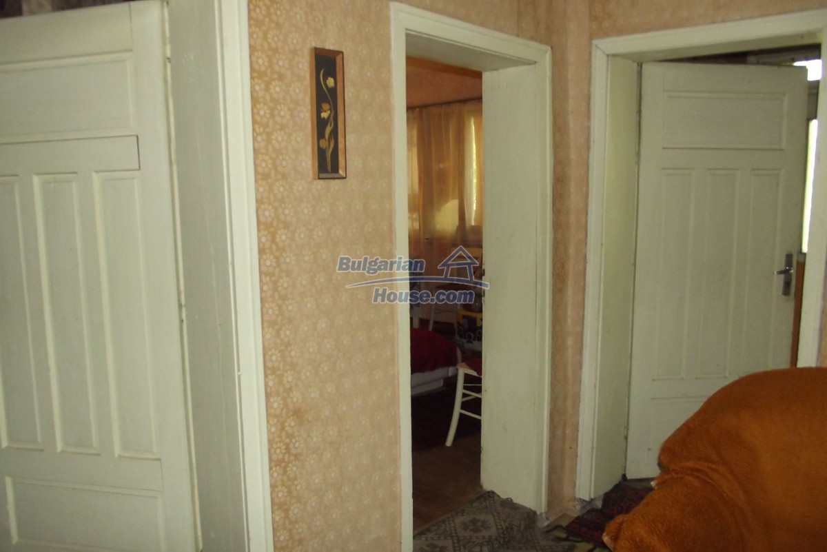 13853:37 - House for sale 20 km from Montana and  140 km from Sofia 