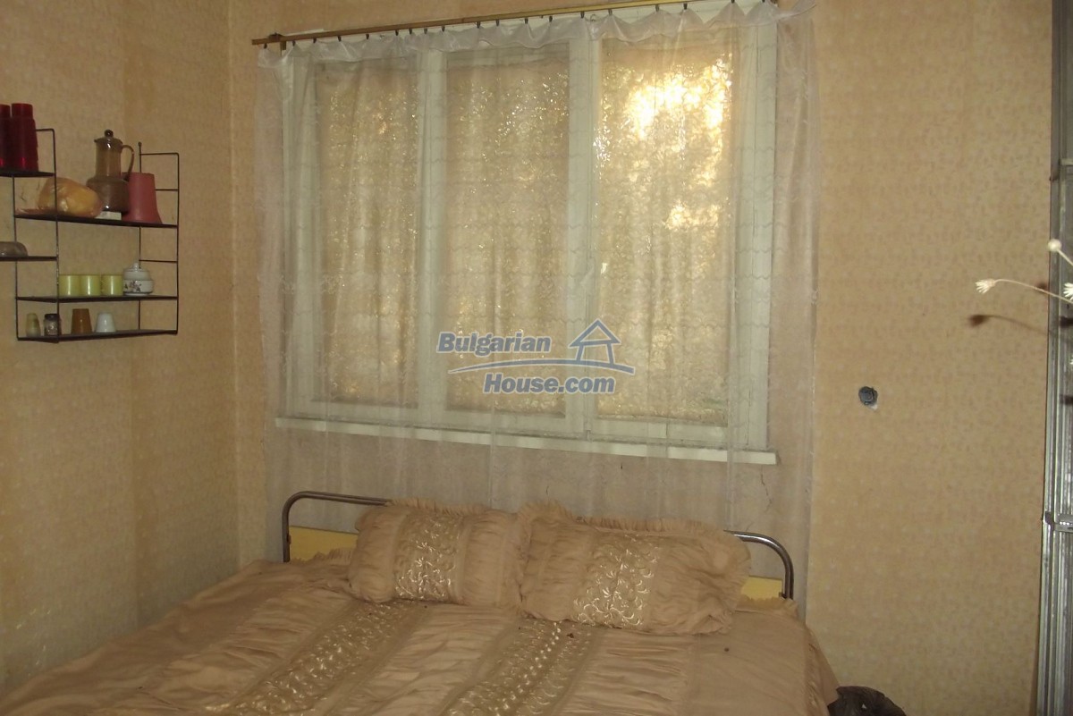 13853:48 - House for sale 20 km from Montana and  140 km from Sofia 