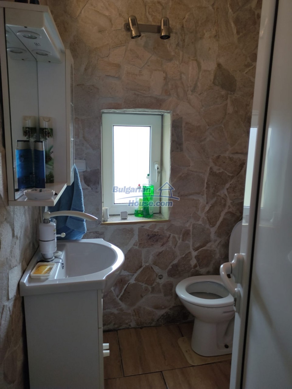 13889:21 - Fully furnished BULGARIAN PROPERTY  6km from the SEA and Balchik