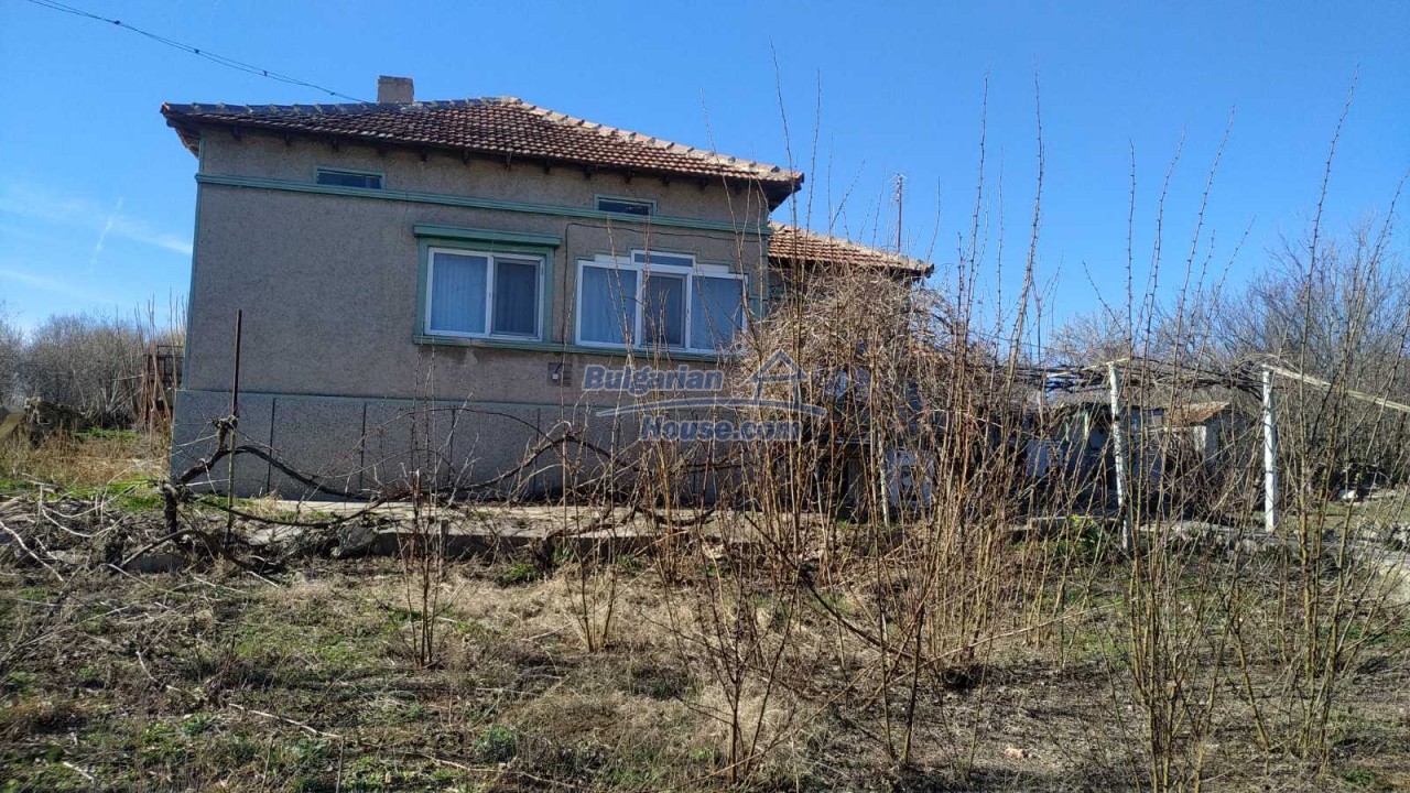 Houses / Villas for sale near Dobrich - 13895