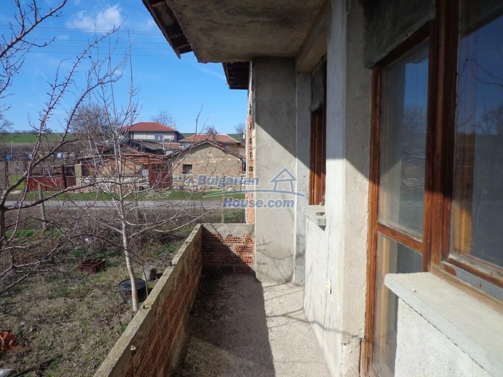 13962:22 - GOOD INVESTMENT House with big garden and bungalow Elhovo area