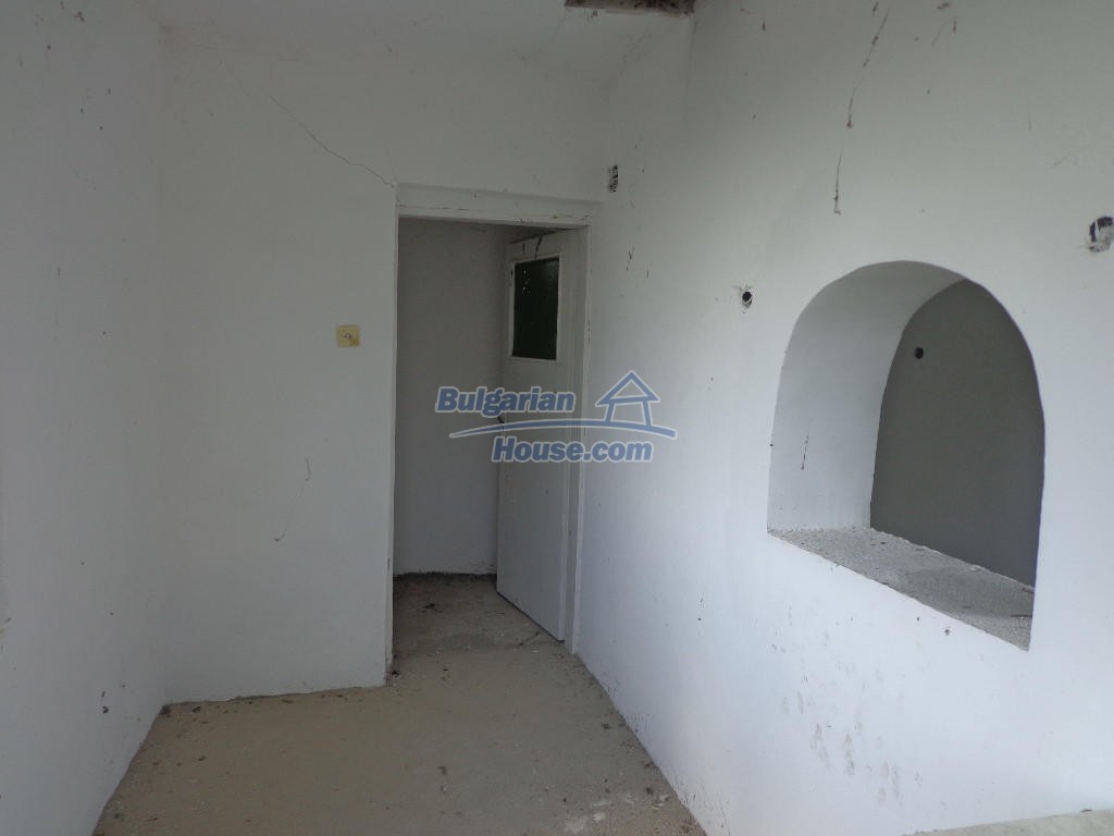 13974:27 - Bulgarian house 30 km from Burgas and the sea Sredets municipali