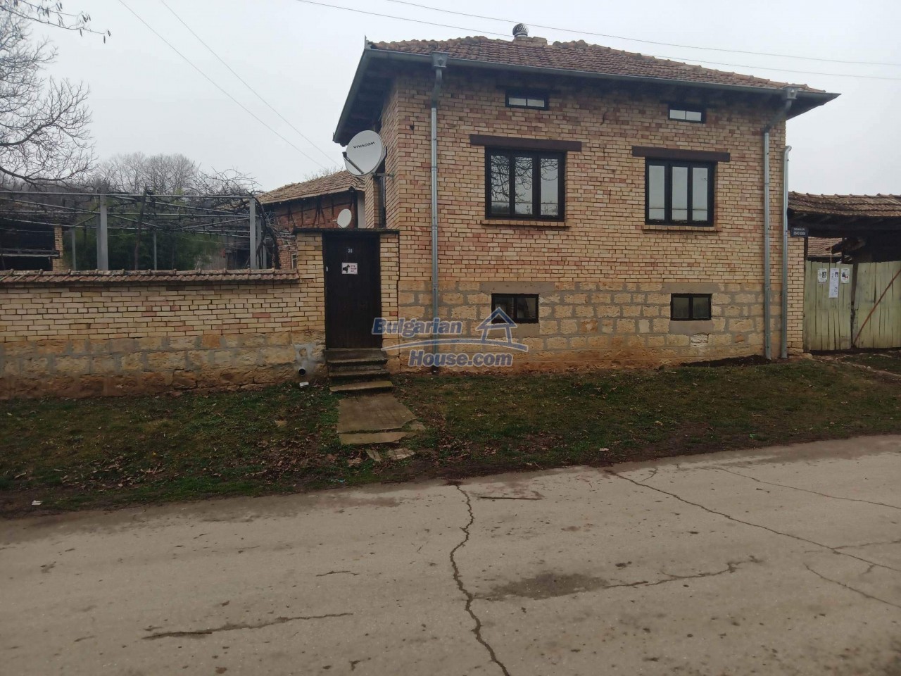 13980:4 - Rural Bulgarian house 200 m from forest ready to move in Popovo