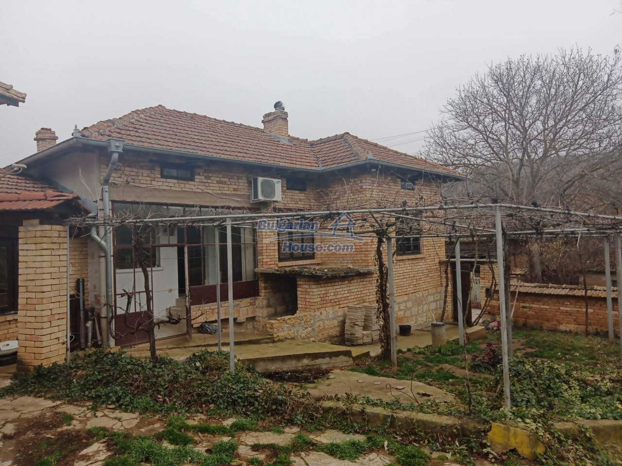 13980:5 - Rural Bulgarian house 200 m from forest ready to move in Popovo