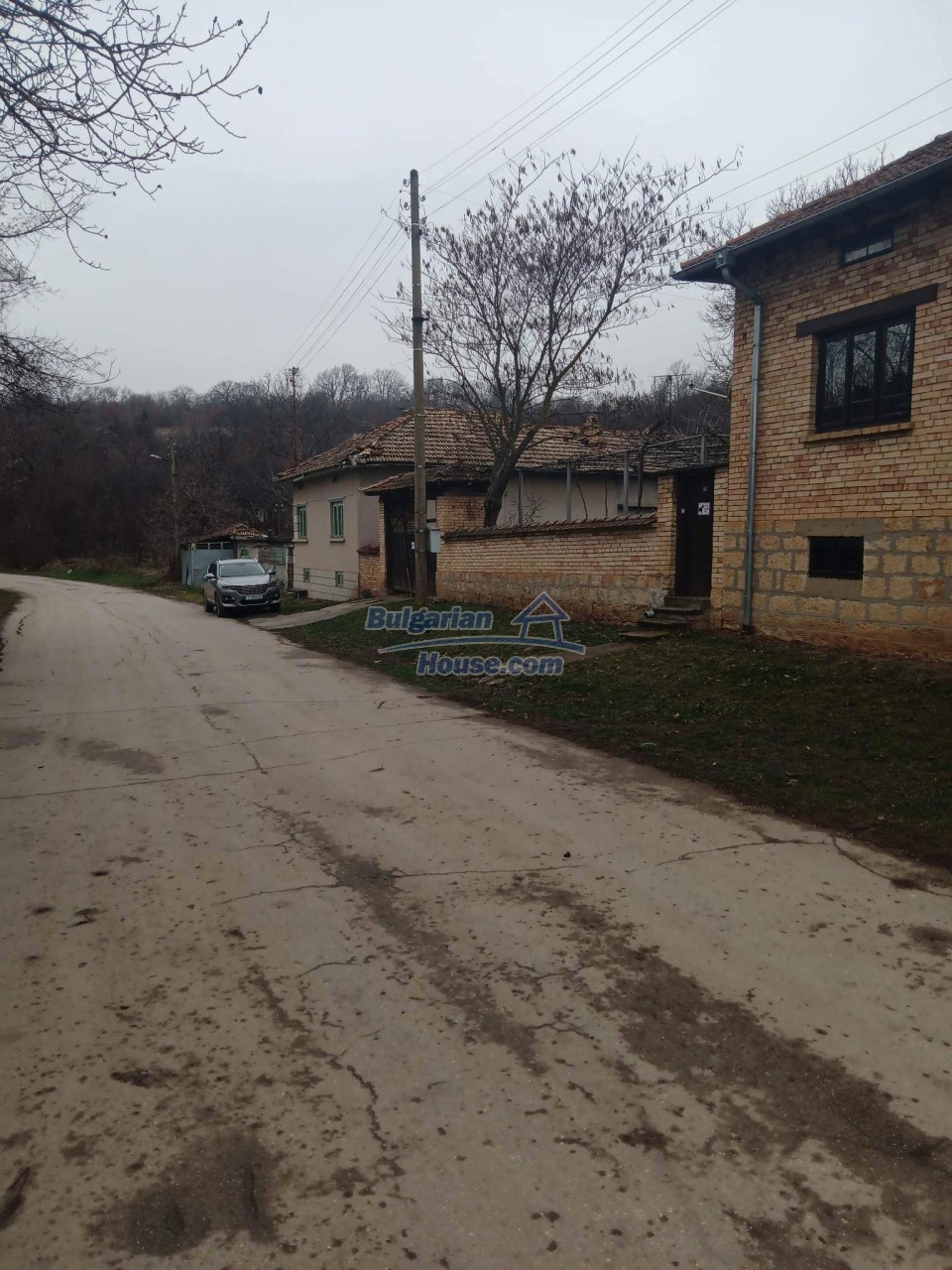 13980:40 - Rural Bulgarian house 200 m from forest ready to move in Popovo