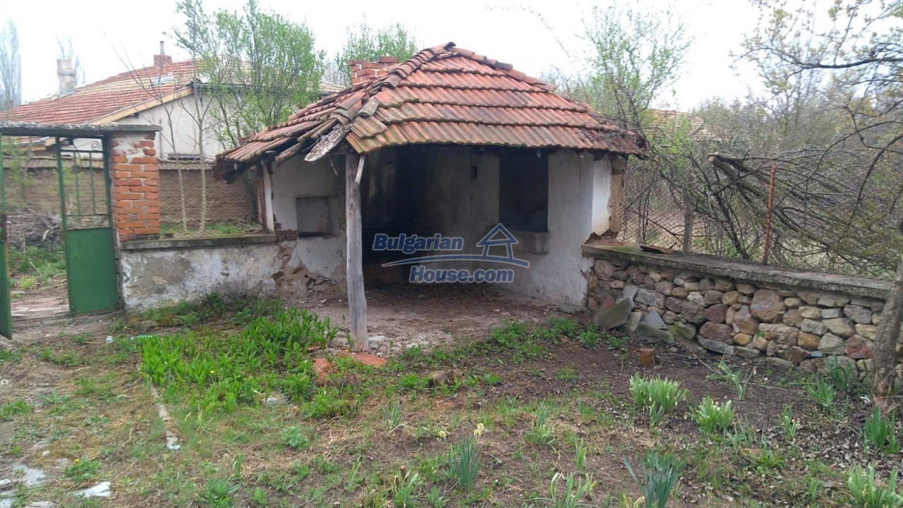 13929:16 - House between Plovdiv and Stara Zagora with 4950 sq.m garden