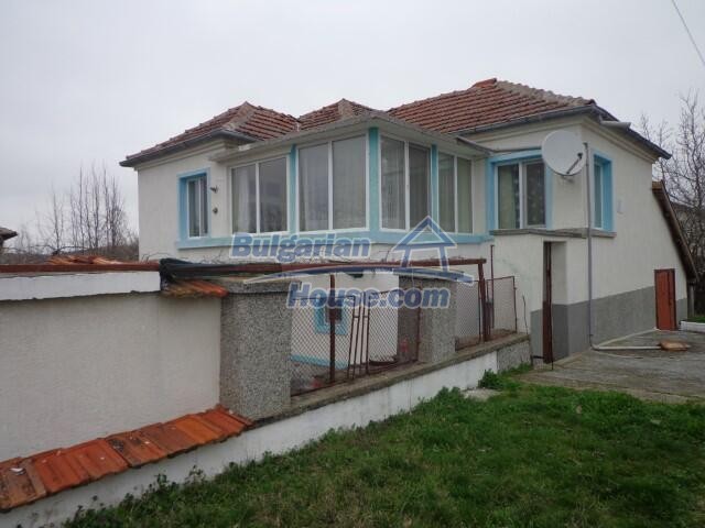 14037:1 - Rural Bulgarian house in good condition 70 km to Burgas, Bolyaro