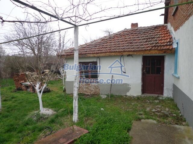 14037:8 - Rural Bulgarian house in good condition 70 km to Burgas, Bolyaro