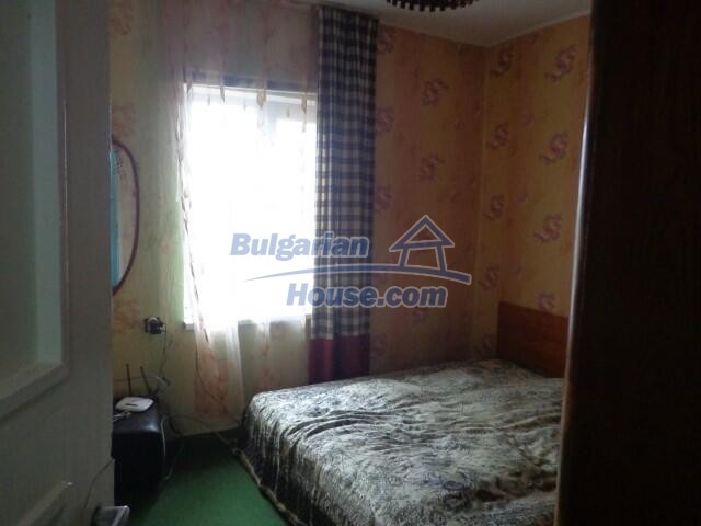 14037:22 - Rural Bulgarian house in good condition 70 km to Burgas, Bolyaro